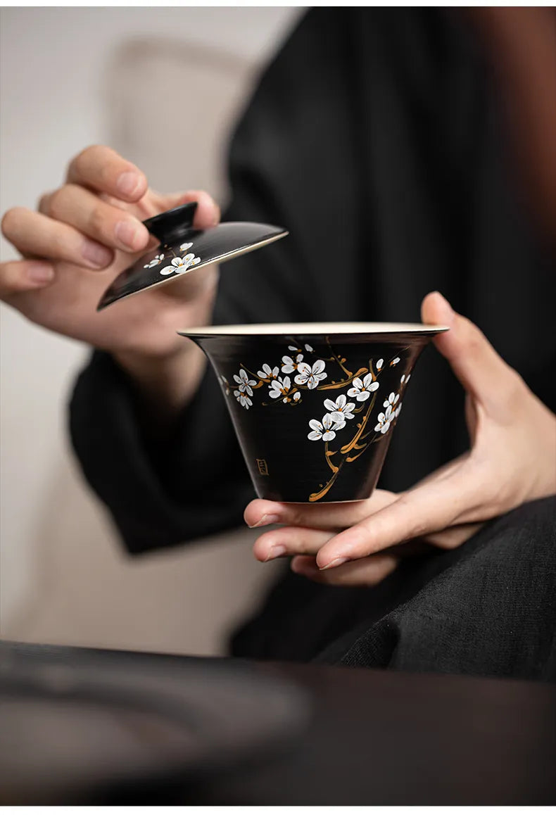 Powder-Glazed Gaiwan with Hand-Painted Plum Blossom Design – Three-Piece Ceramic Tea Bowl for Gongfu Brewing