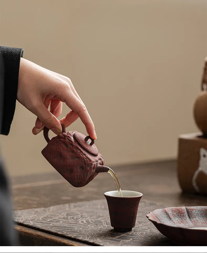 "Vintage Black Tea Teapot – Guzhuo"