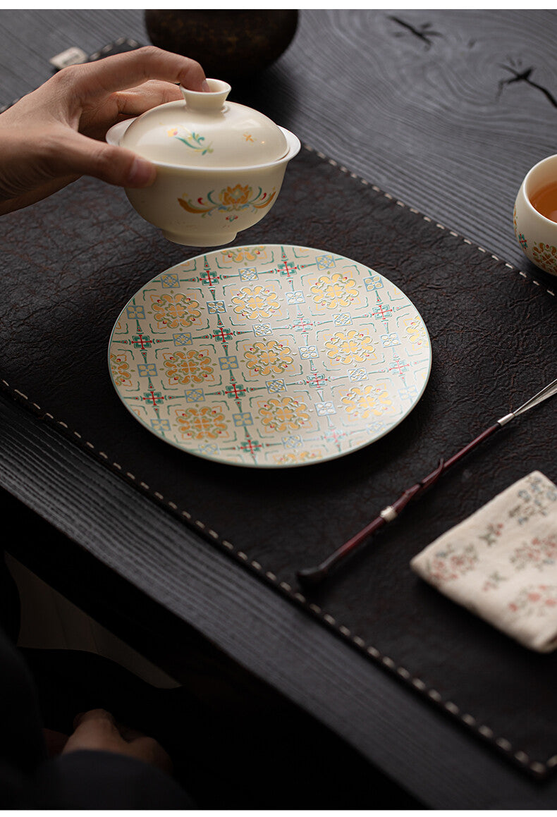 Baoxiang Pattern Cream Yellow Round Pot Bearing