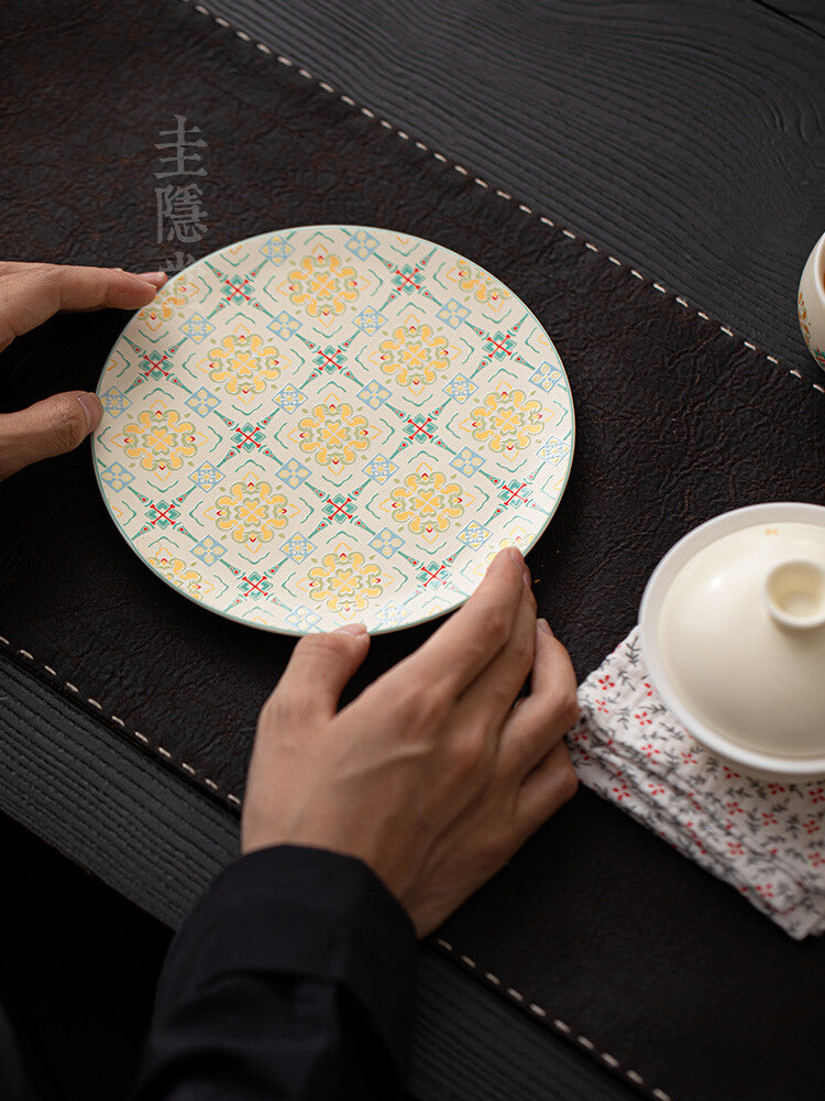 Baoxiang Pattern Cream Yellow Round Pot Bearing