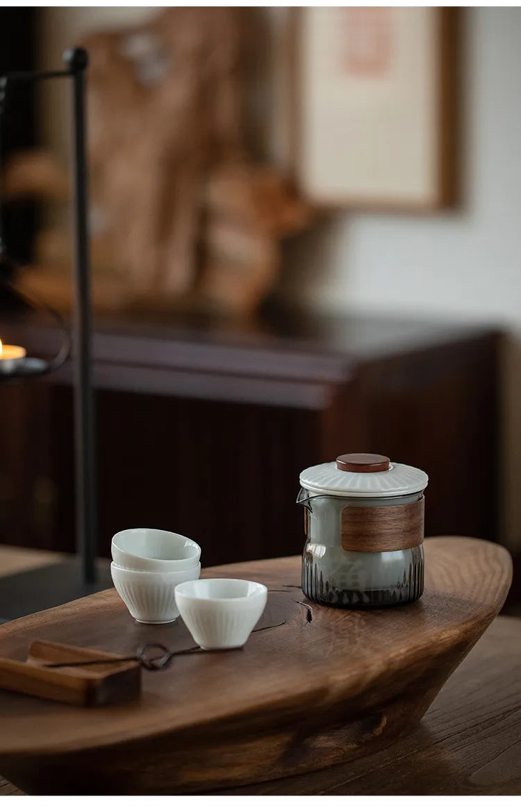 “Xizhi” Portable Gongfu Tea Set – Teapot with 3 Teacups for Calm Evenings