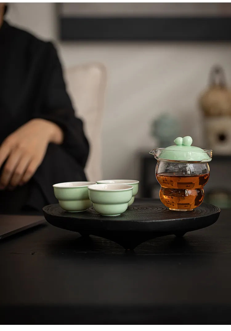 “Verdant Gourd” Portable Kungfu Tea Cup – Elegant Travel Teaware Inspired by Nature