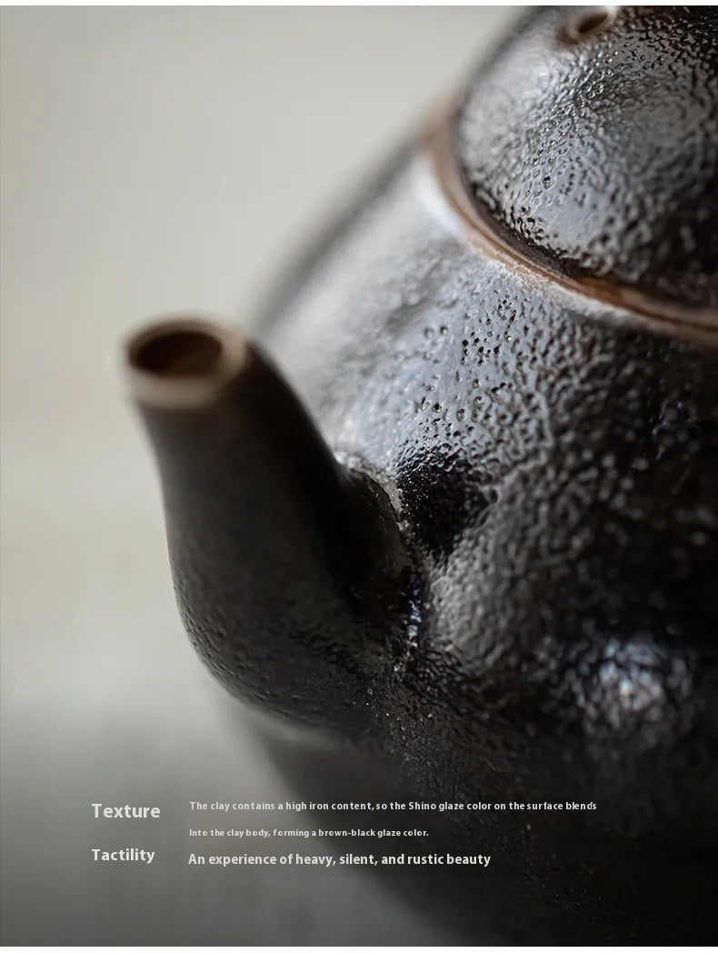 "Wangxuan Shino-style Black Glaze Pear-shaped Teapot"
