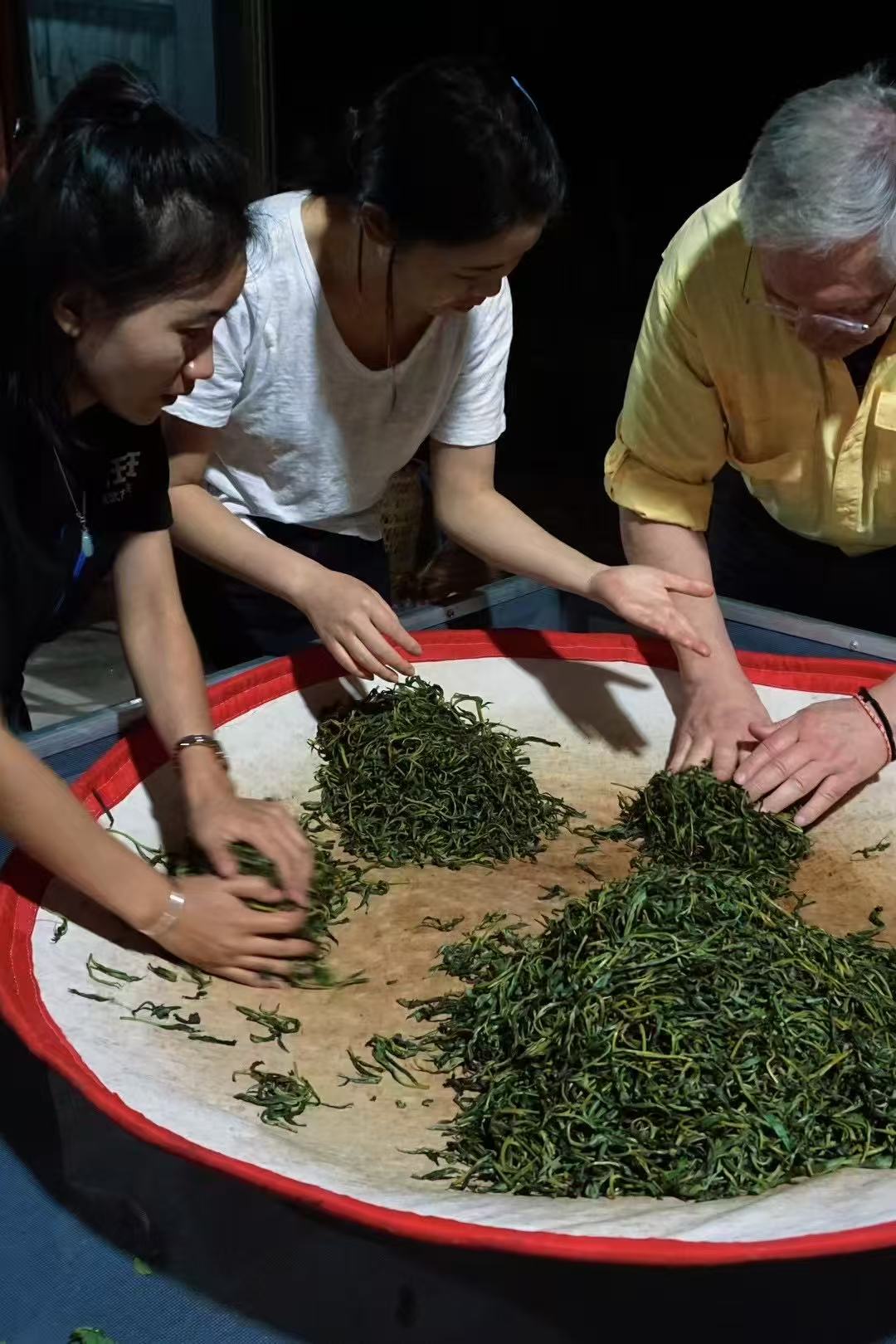 2024 Tongqinghe Pu’er Tea Tea from the Pristine Ancient Forest
