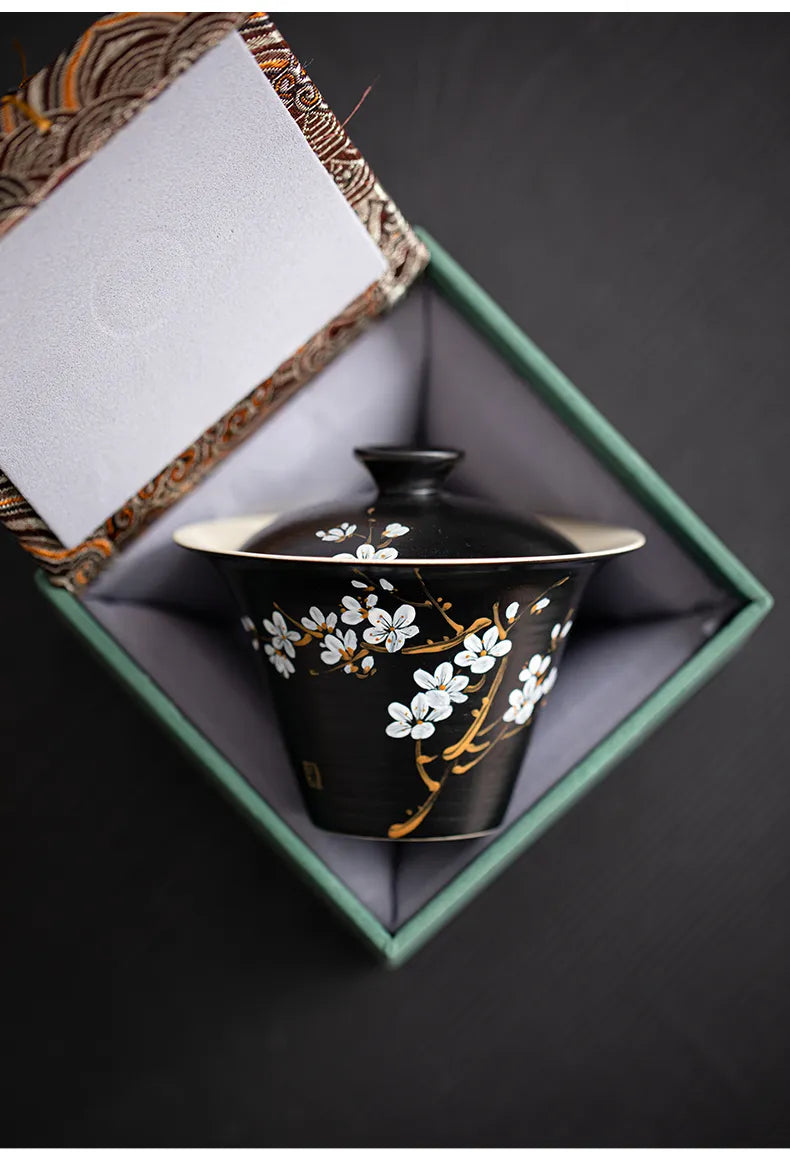 Powder-Glazed Gaiwan with Hand-Painted Plum Blossom Design – Three-Piece Ceramic Tea Bowl for Gongfu Brewing