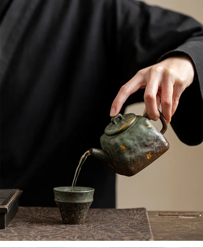 "Peacock Green Han-style Teapot – Traditional Chinese Gongfu Teaware"