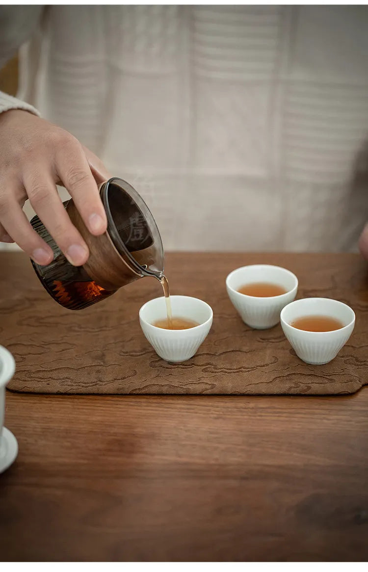 “Xizhi” Portable Gongfu Tea Set – Teapot with 3 Teacups for Calm Evenings