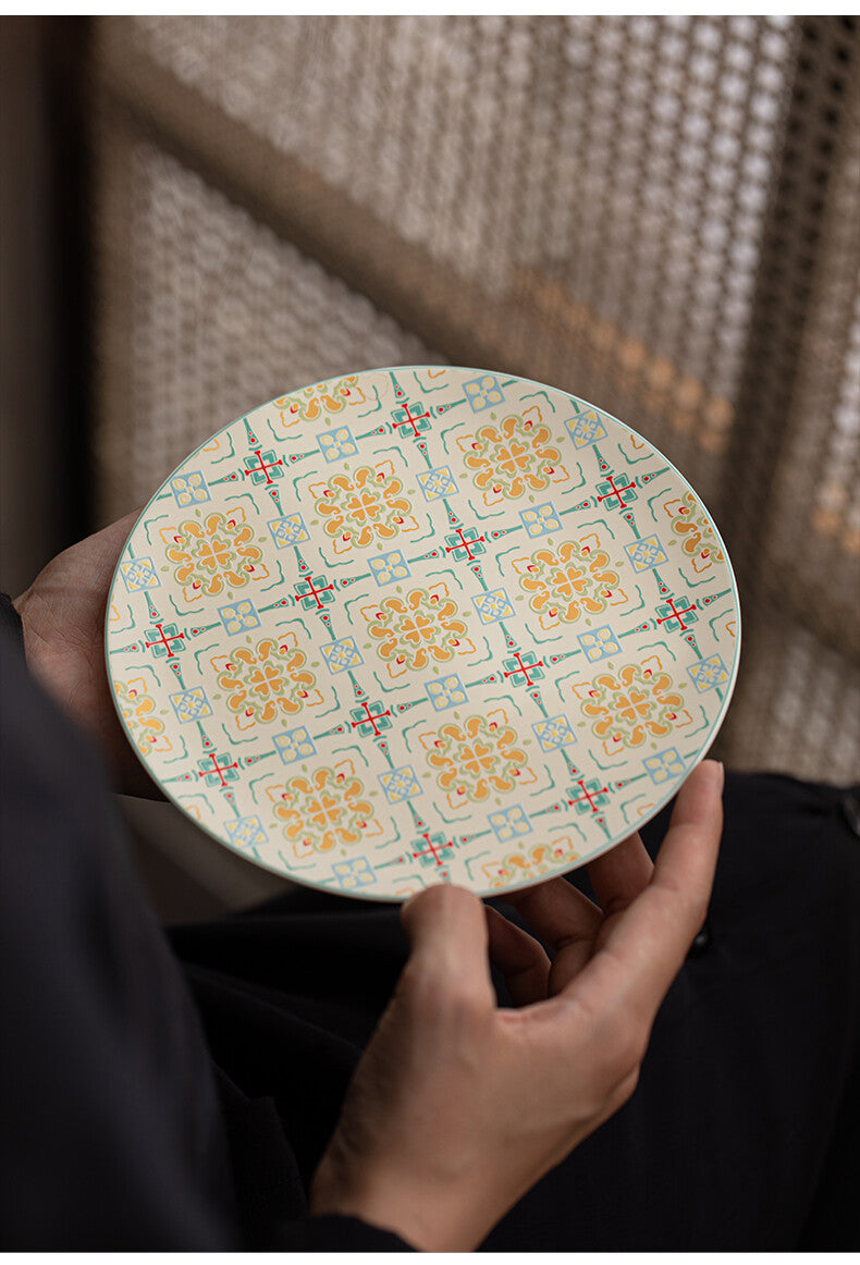 Baoxiang Pattern Cream Yellow Round Pot Bearing